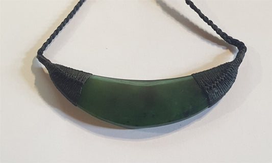 "CresentMoon" NZ Greenstone Pounamu Necklace
